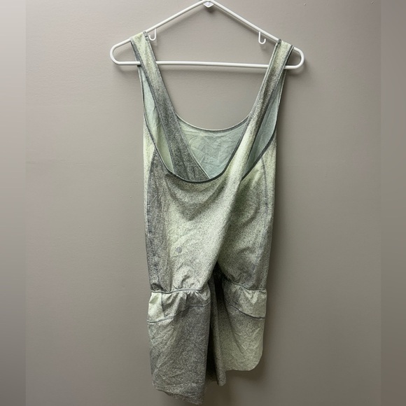 Lululemon Chase Me Onesie- Ocean Spray Fluro Citrus Light Cast/ Cement Grey - Picture 3 of 6